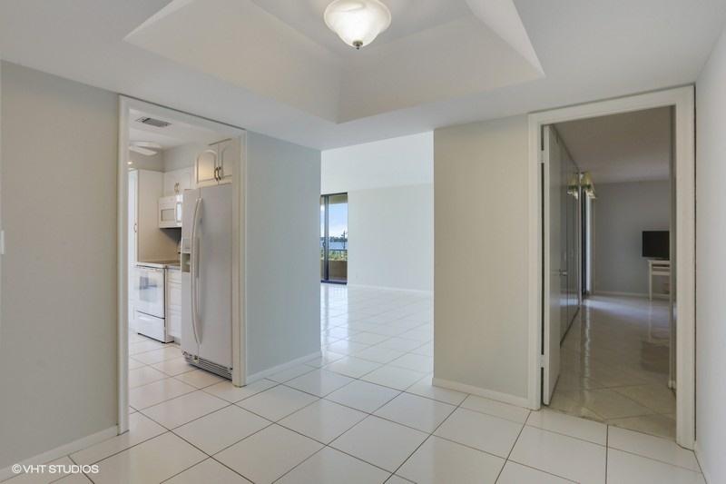 5510 North Ocean Drive, Unit 3D Singer Island, FL 33404 - Photo 16 of 31 Master