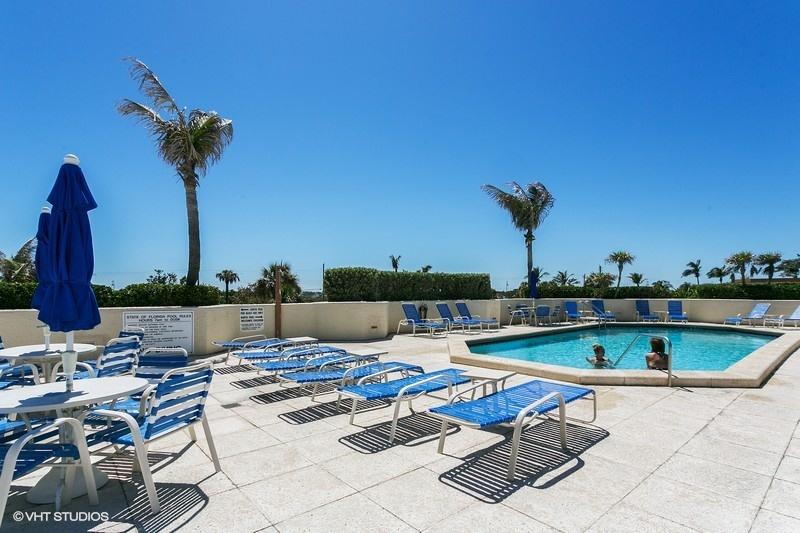 5510 North Ocean Drive, Unit 3D Singer Island, FL 33404 - Photo 23 of 31 Family Pool