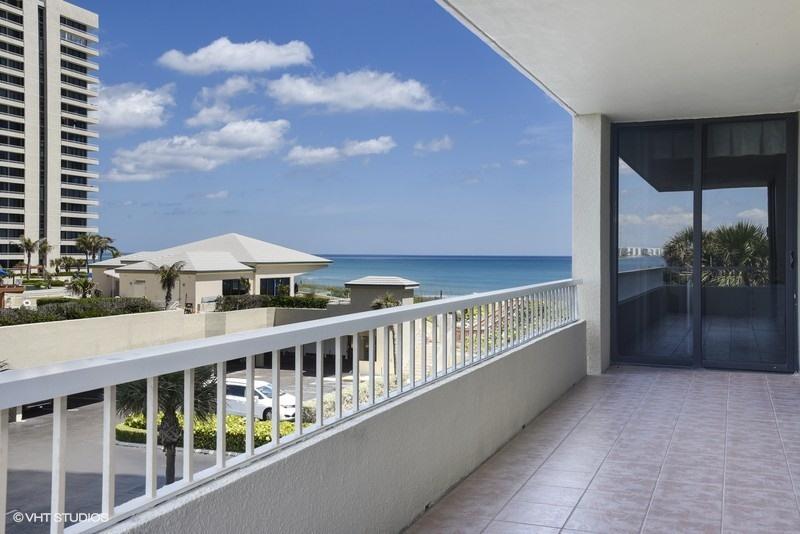 5510 North Ocean Drive, Unit 3D Singer Island, FL 33404 - Photo 9 of 31 Large Balcony NE View