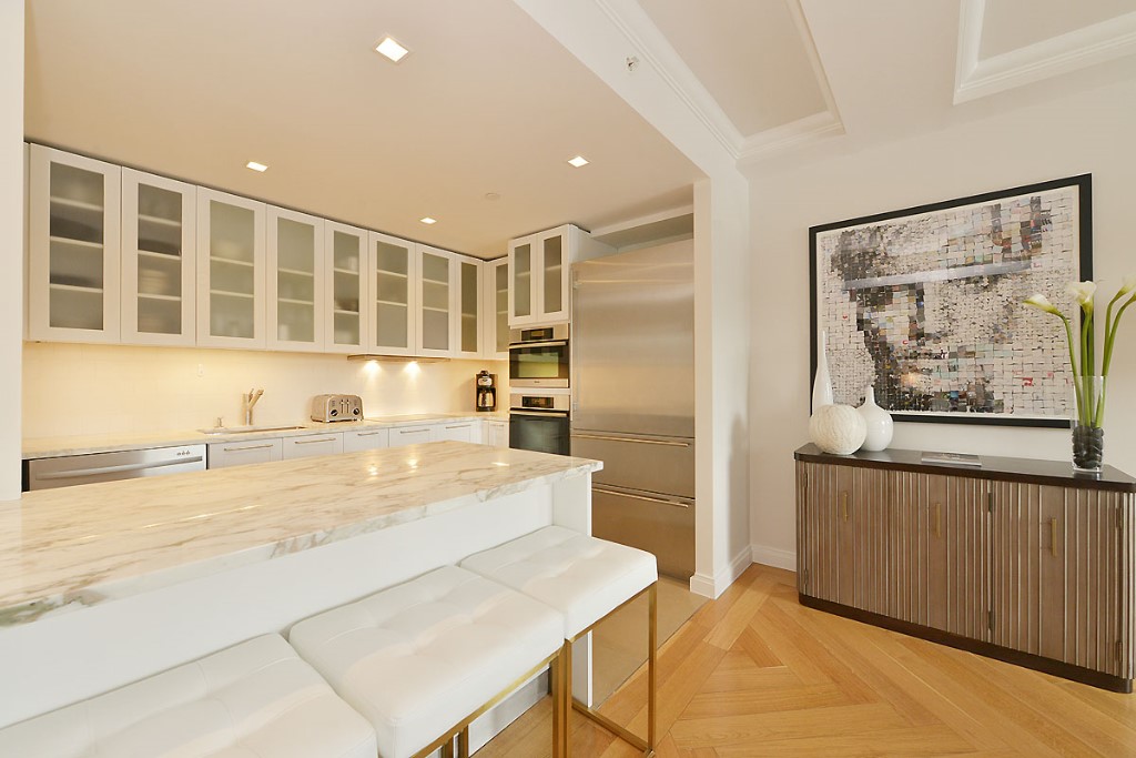 160 Central Park South, Unit 404 Manhattan, NY 10019 - Photo 3 of 7 Photo 3