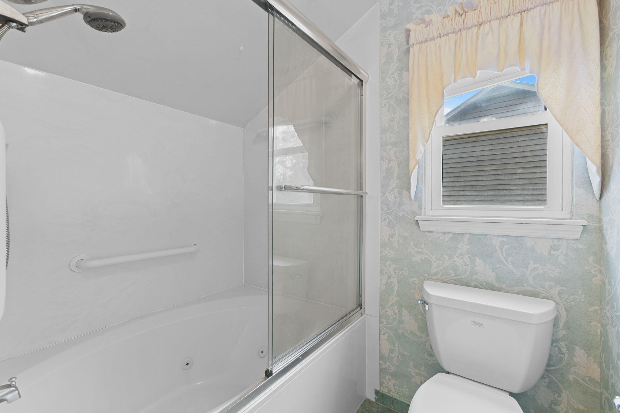 803 North Aylesbury Road Goose Creek, SC 29445 - Photo 20 of 30 Bathroom