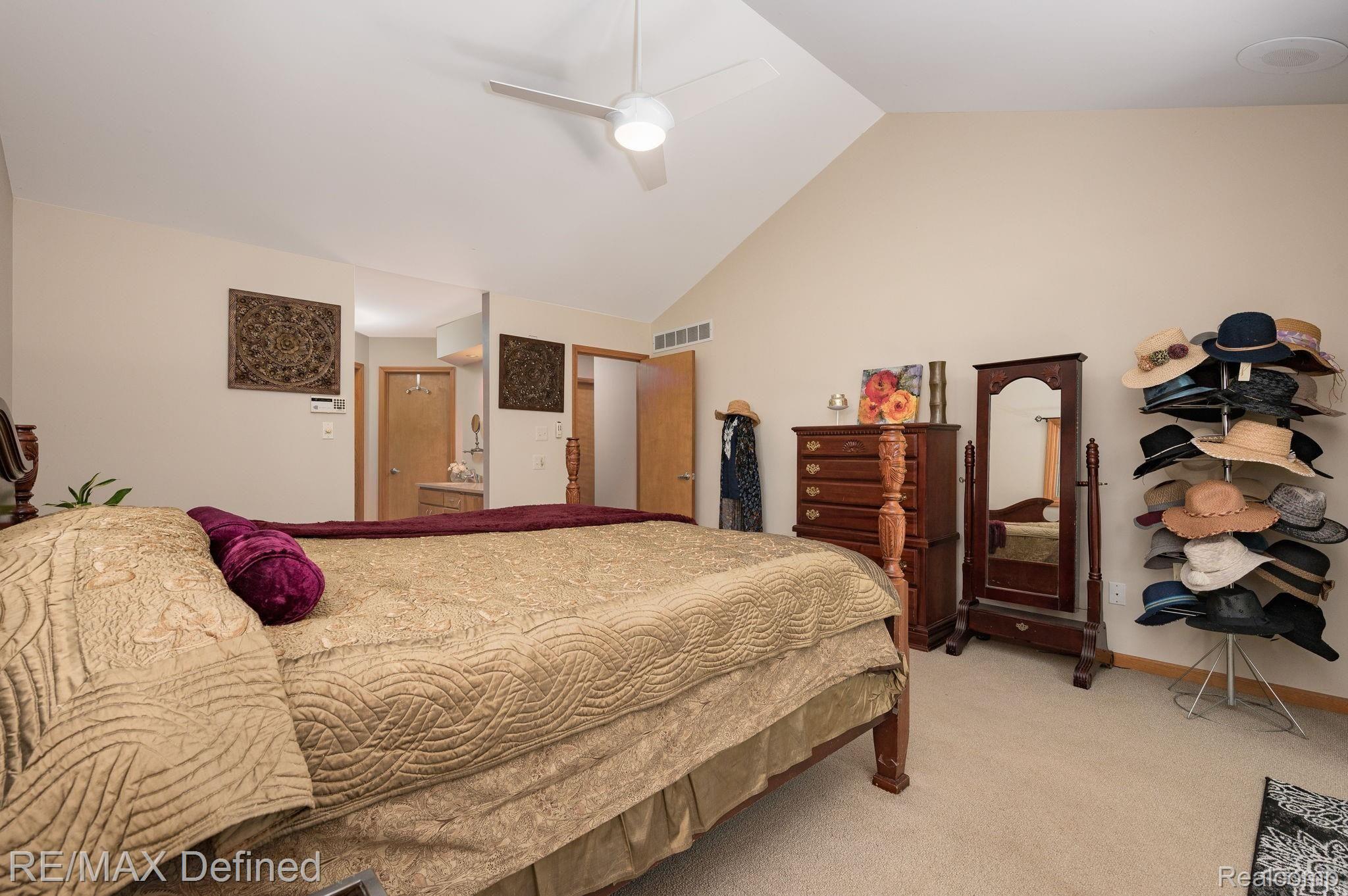 1927 Brookfield Road Rochester, MI 48306 - Photo 28 of 62 28-web-or-mls-1927-Brookfield-Ct-28.jpg