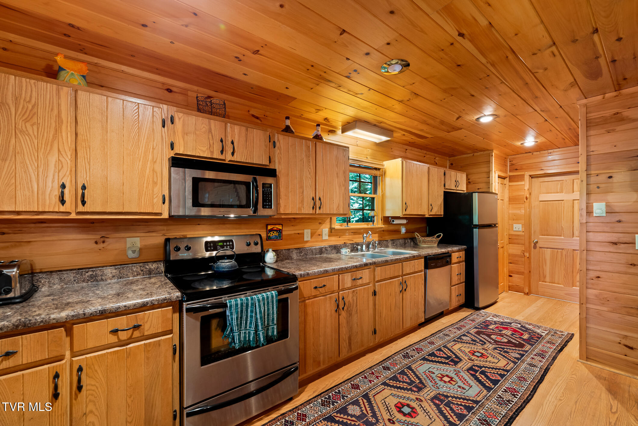 206 Ripshin Lake Road Roan Mountain, TN 37687 - Photo 35 of 76 206 Ripshin Lake Road (73 of 101)