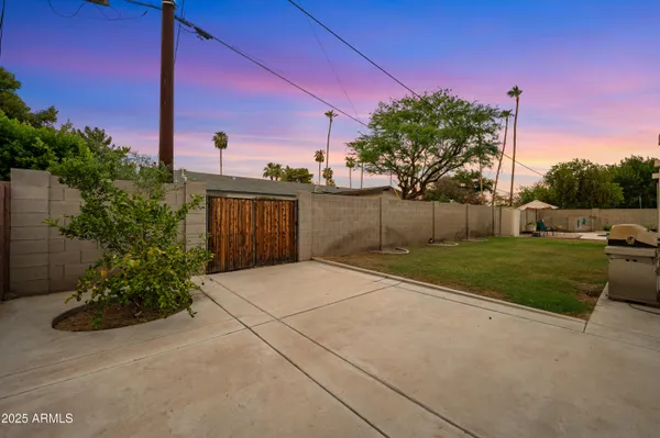$1,150,000 | 522 West Marlette Avenue, Phoenix, AZ 85013
