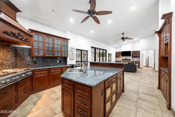 $1,150,000 | 522 West Marlette Avenue, Phoenix, AZ 85013