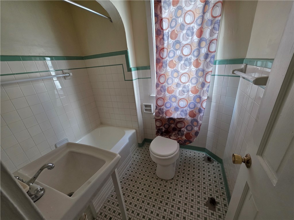 91 Cameron Street Rochester, NY 14606 - Photo 13 of 26 Lower Unit