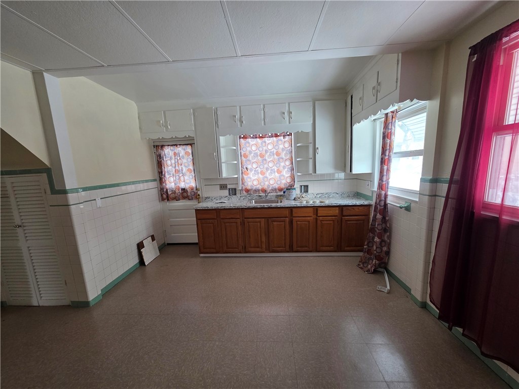 91 Cameron Street Rochester, NY 14606 - Photo 9 of 26 Lower Unit