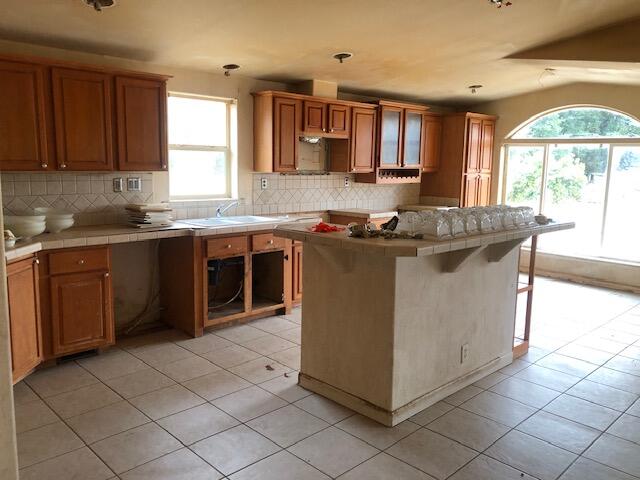 21892 Stone Meadows Road Palo Cedro, CA 96073 - Photo 5 of 22 Stone Meadow view of kitchen from family