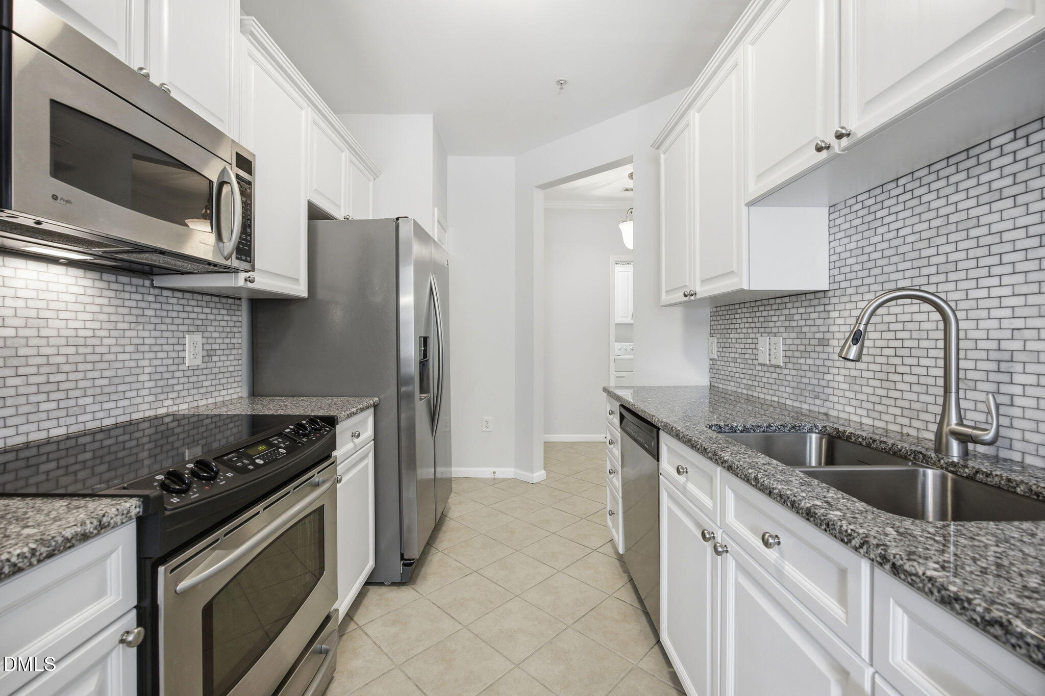 8041 Allyns Landing Way Raleigh, NC 27615 - Photo 5 of 20