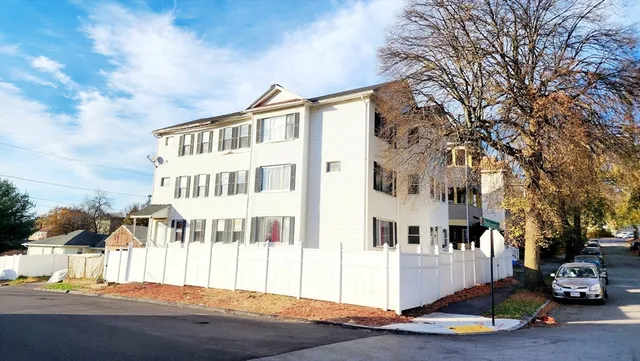 $700,000 | 42 Bridgeport Street, Worcester, MA 01604