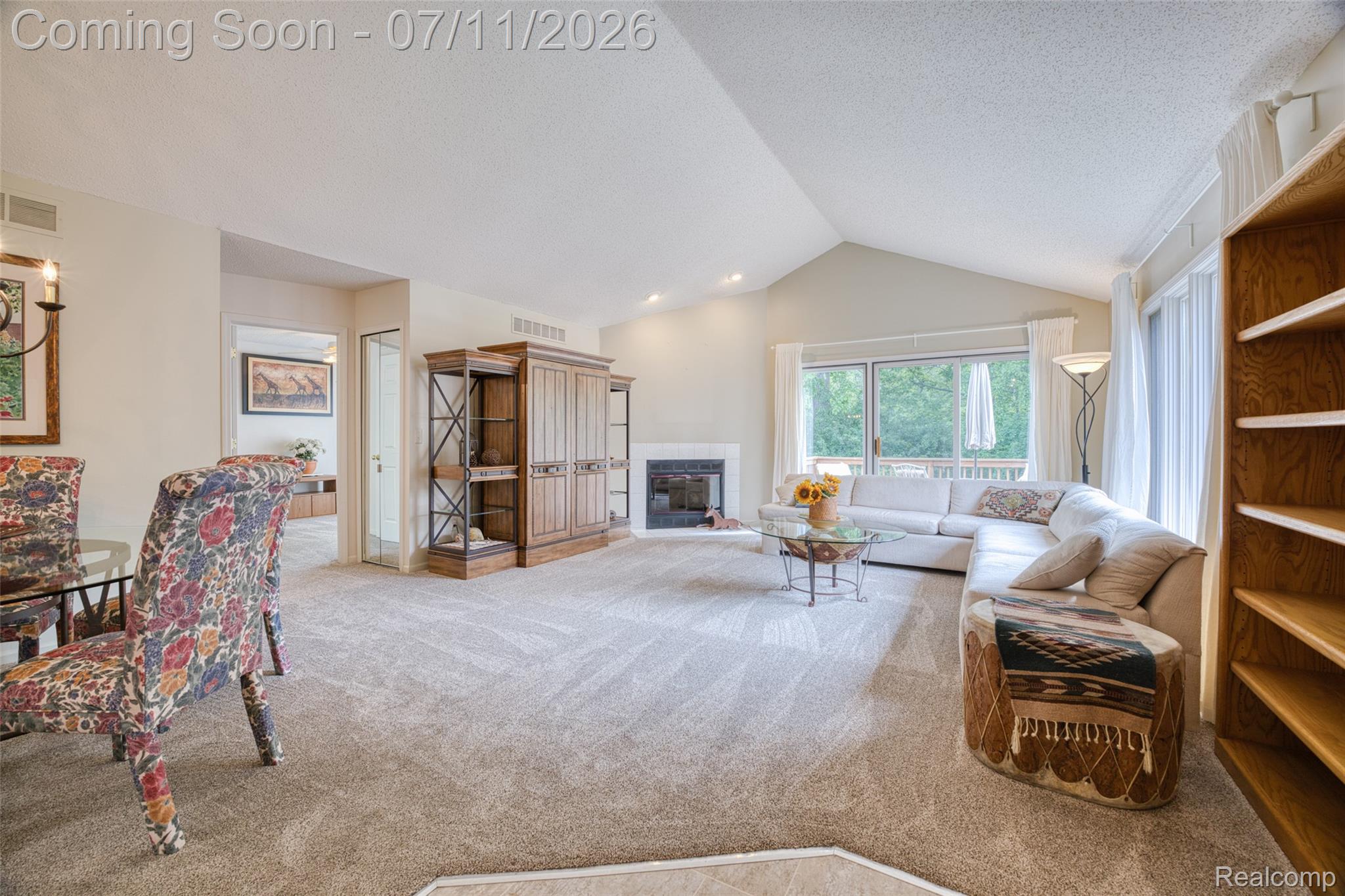21790 River Ridge Trail Farmington, MI 48335 - Photo 9 of 34 image-9.jpg