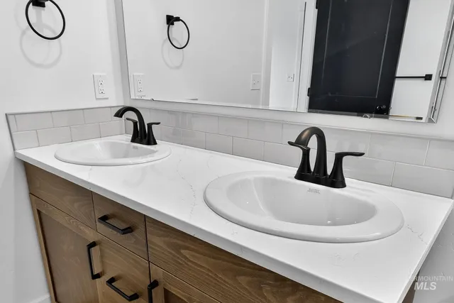 $359,999 | 1164 Velvet Loop, Wilder, ID 83676