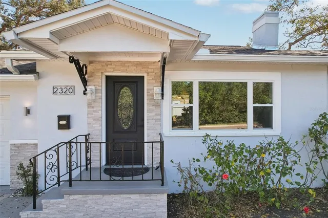 $285,000 | 2320 East Harbor Drive South, St. Petersburg, FL 33705