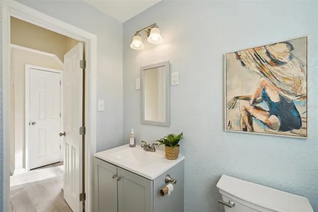 $285,000 | 2320 East Harbor Drive South, St. Petersburg, FL 33705