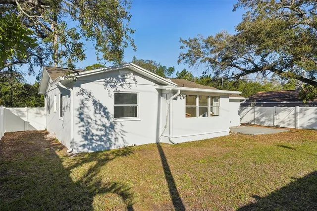 $285,000 | 2320 East Harbor Drive South, St. Petersburg, FL 33705