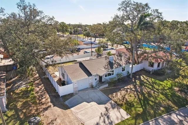 $285,000 | 2320 East Harbor Drive South, St. Petersburg, FL 33705