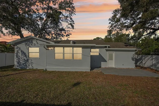 $285,000 | 2320 East Harbor Drive South, St. Petersburg, FL 33705