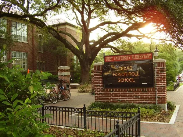 $3,100 | 4008 Tennyson Street, West University Place, TX 77005