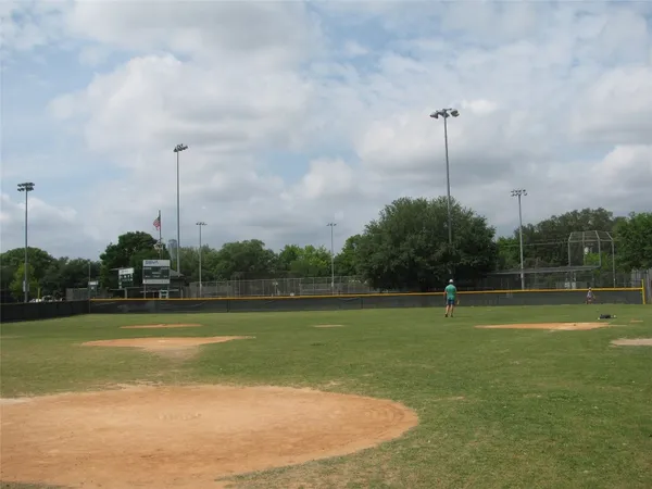 $3,100 | 4008 Tennyson Street, West University Place, TX 77005