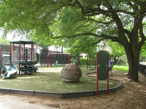 $3,100 | 4008 Tennyson Street, West University Place, TX 77005