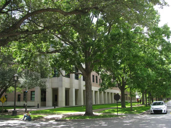 $3,100 | 4008 Tennyson Street, West University Place, TX 77005