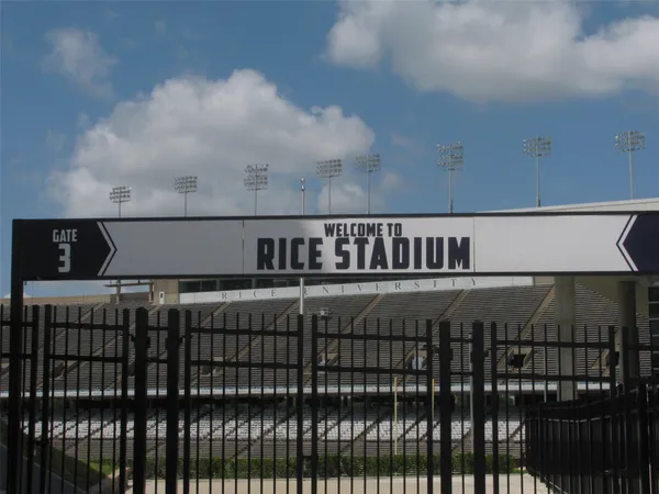 $3,100 | 4008 Tennyson Street, West University Place, TX 77005