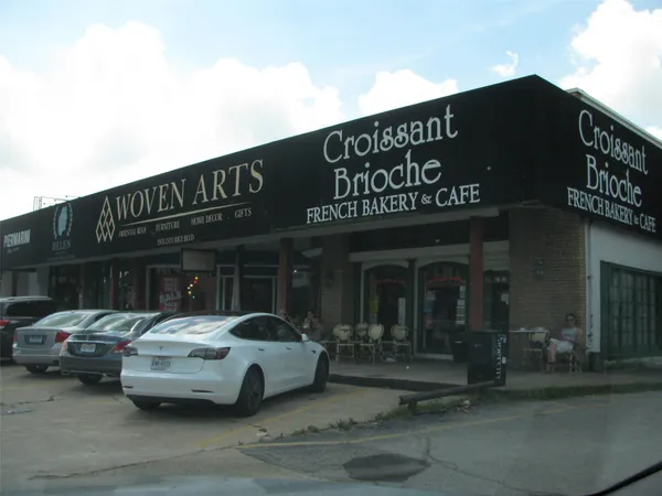 $3,100 | 4008 Tennyson Street, West University Place, TX 77005