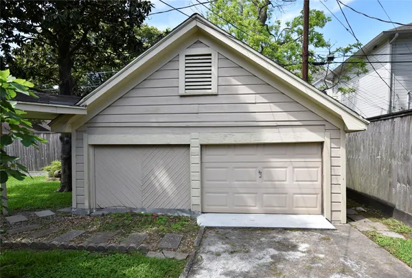 $3,100 | 4008 Tennyson Street, West University Place, TX 77005