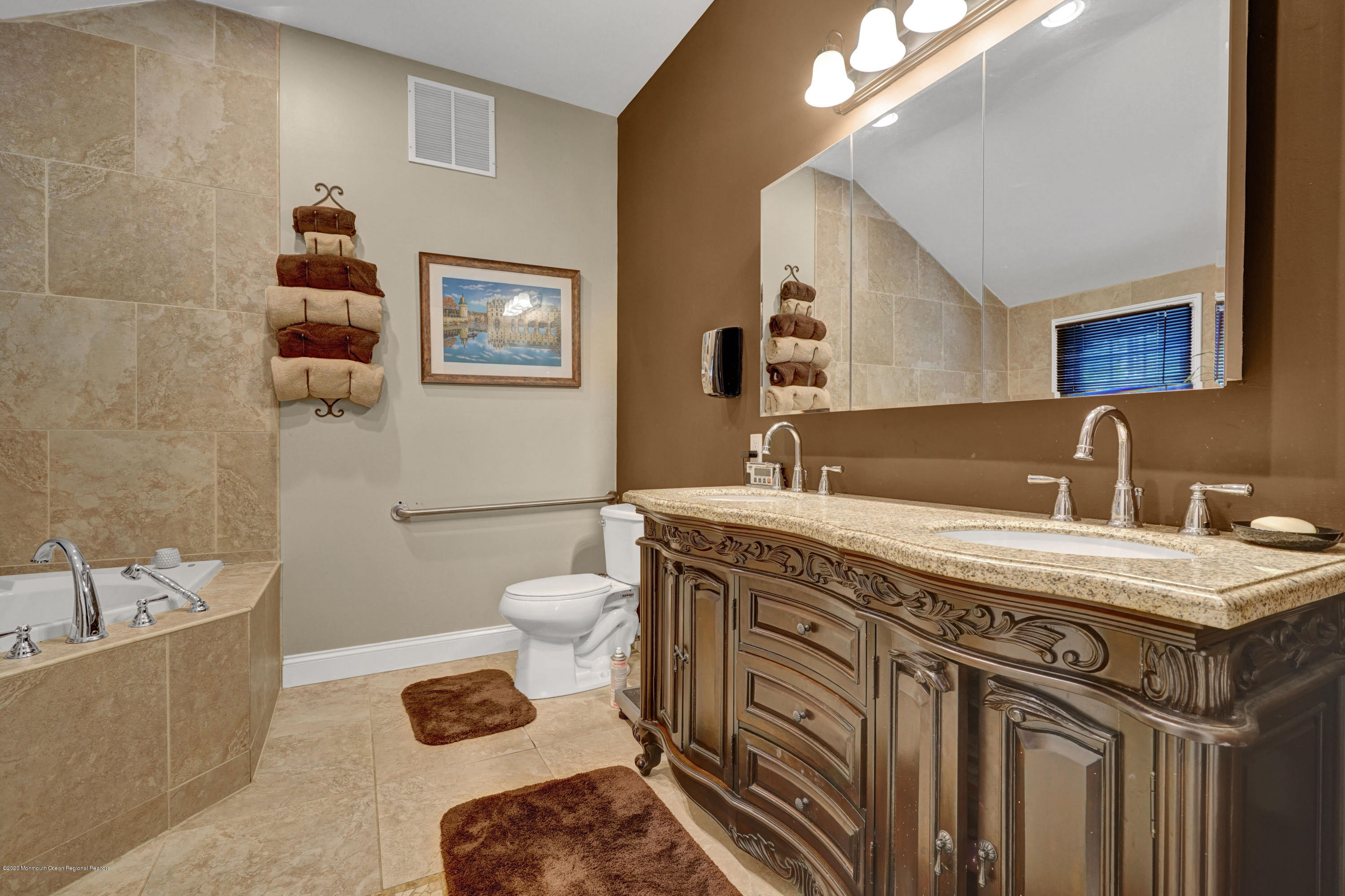 5 Manor Road Colts Neck, NJ 07722 - Photo 21 of 39 046dsc07776