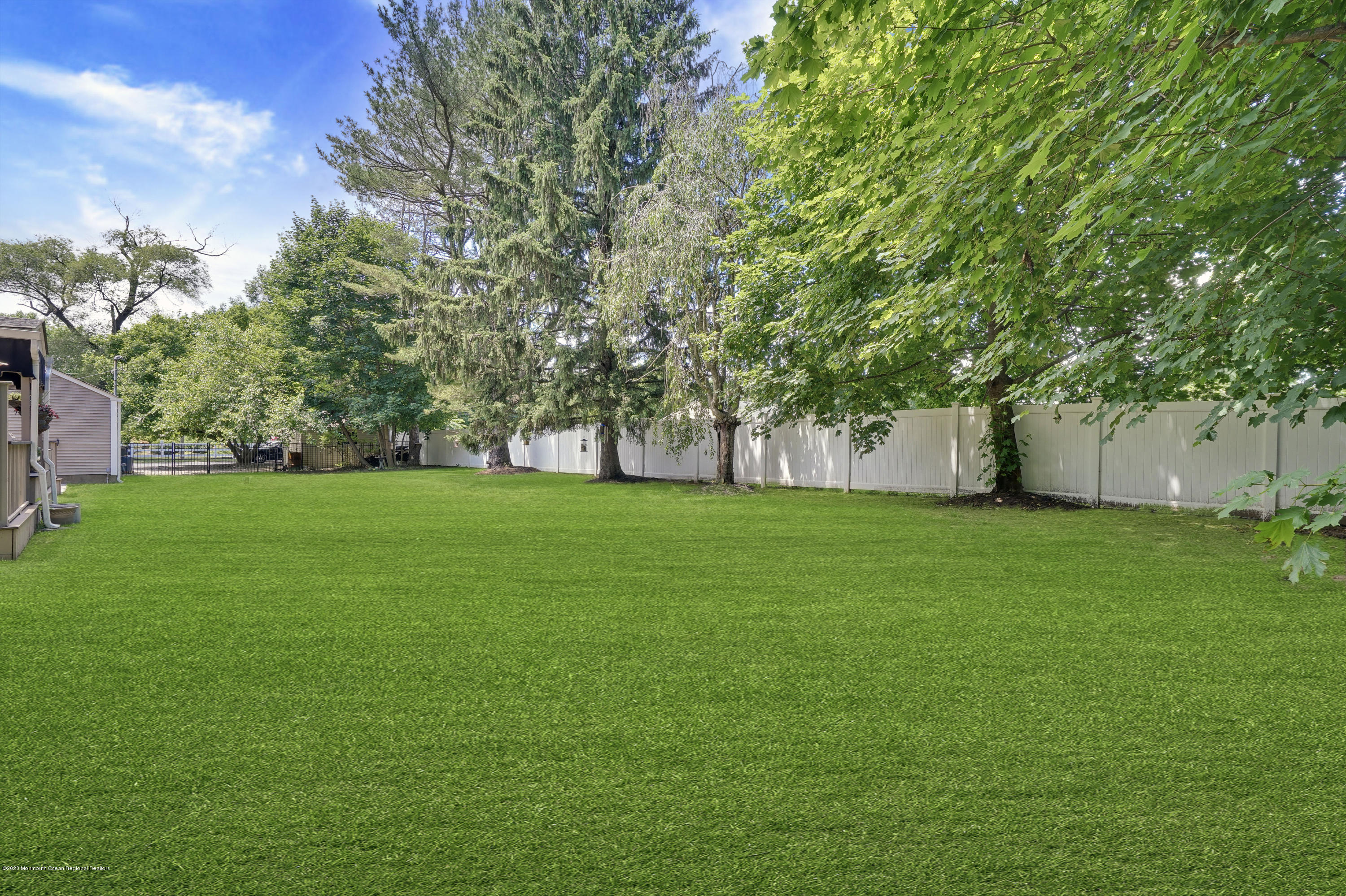 5 Manor Road Colts Neck, NJ 07722 - Photo 33 of 39 075dsc07856-dsc078602