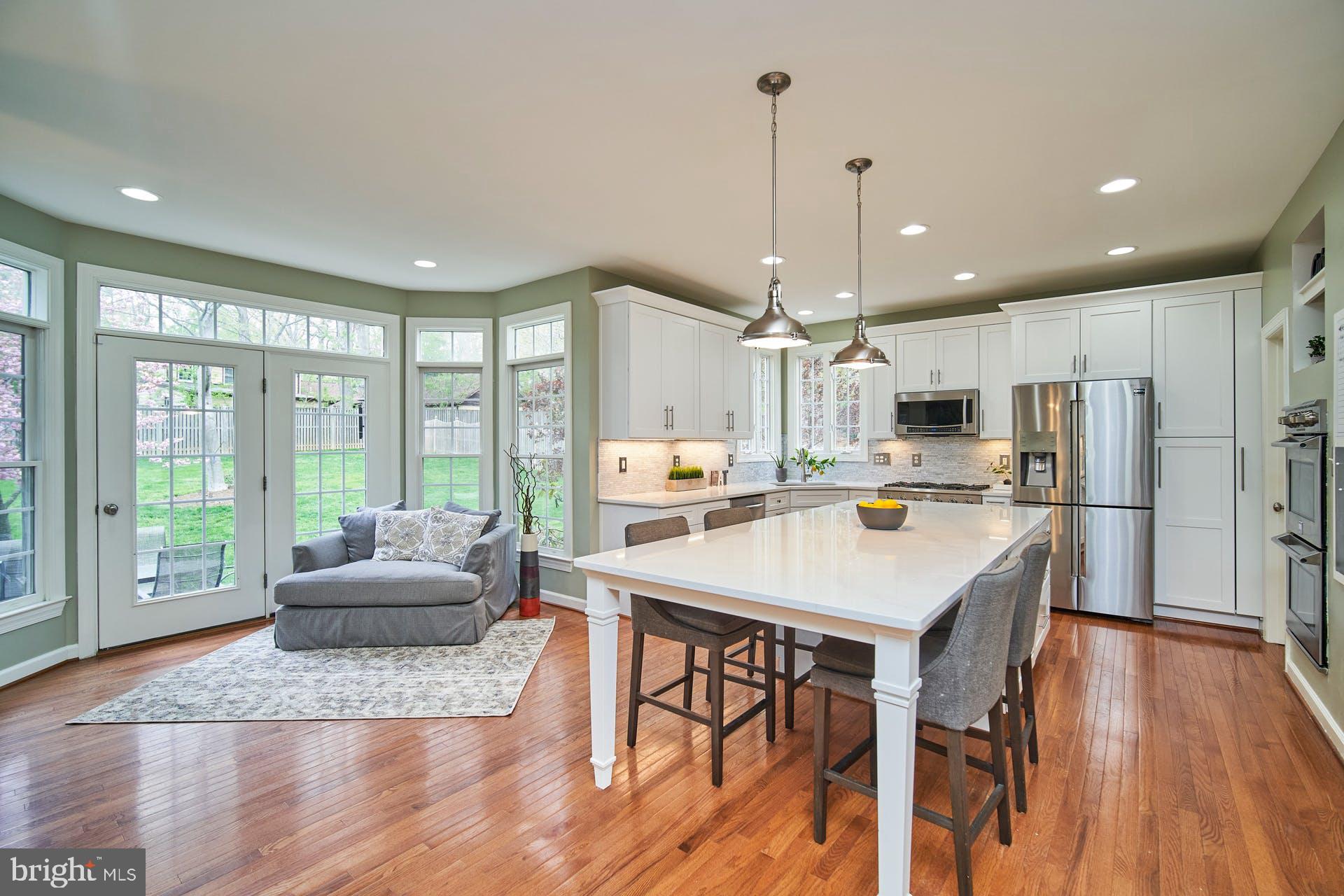 7436 Spring Summit Road Springfield, VA 22150 - Photo 11 of 46 Custom10 ft Family kitchen Island Quartz Counters