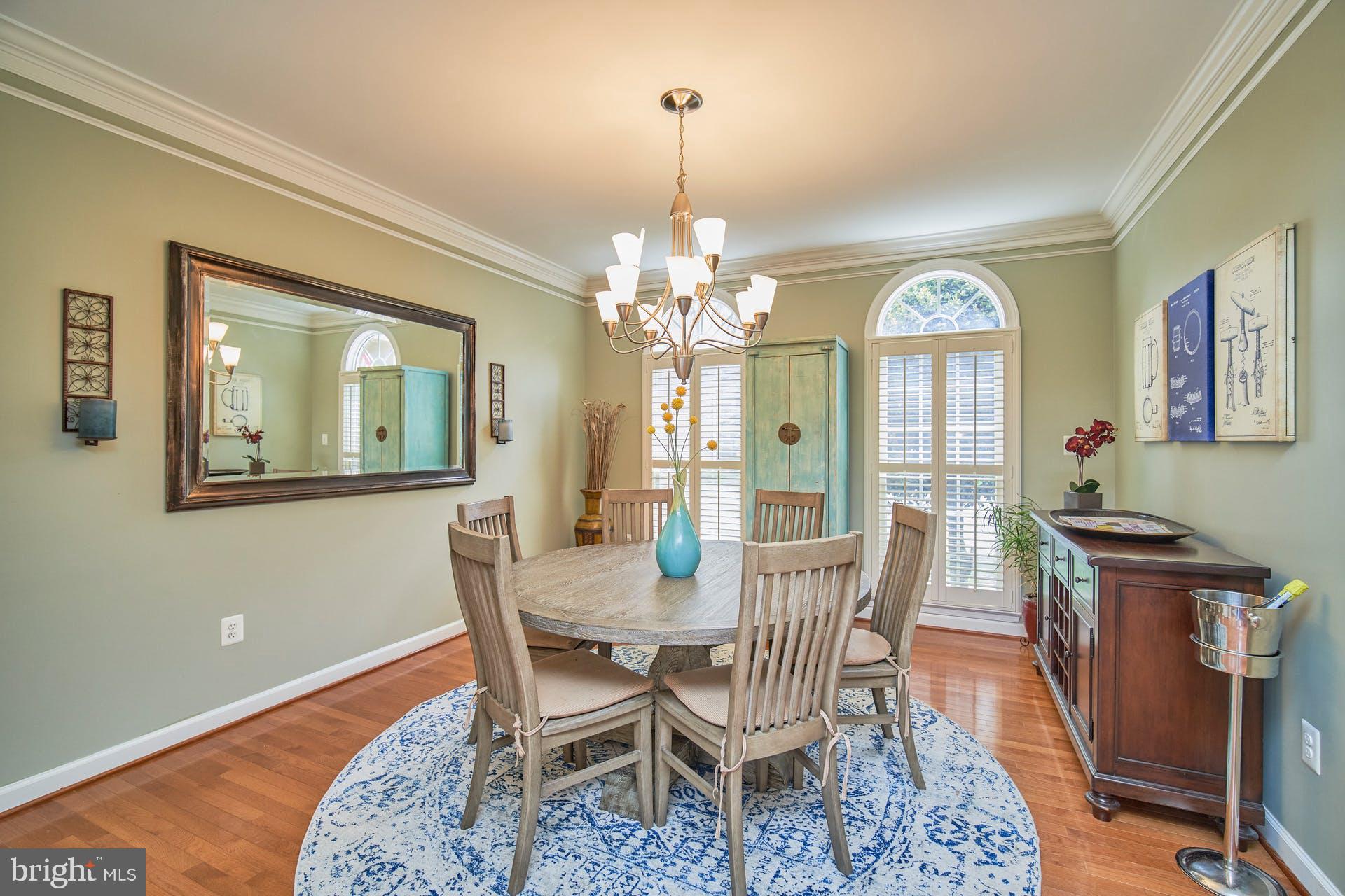 7436 Spring Summit Road Springfield, VA 22150 - Photo 17 of 46 Modern Dining area