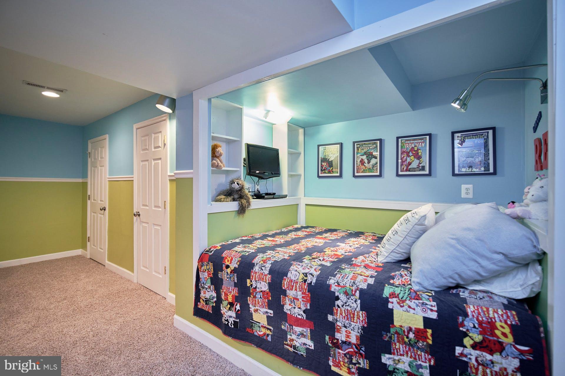 7436 Spring Summit Road Springfield, VA 22150 - Photo 40 of 46 Reading nook