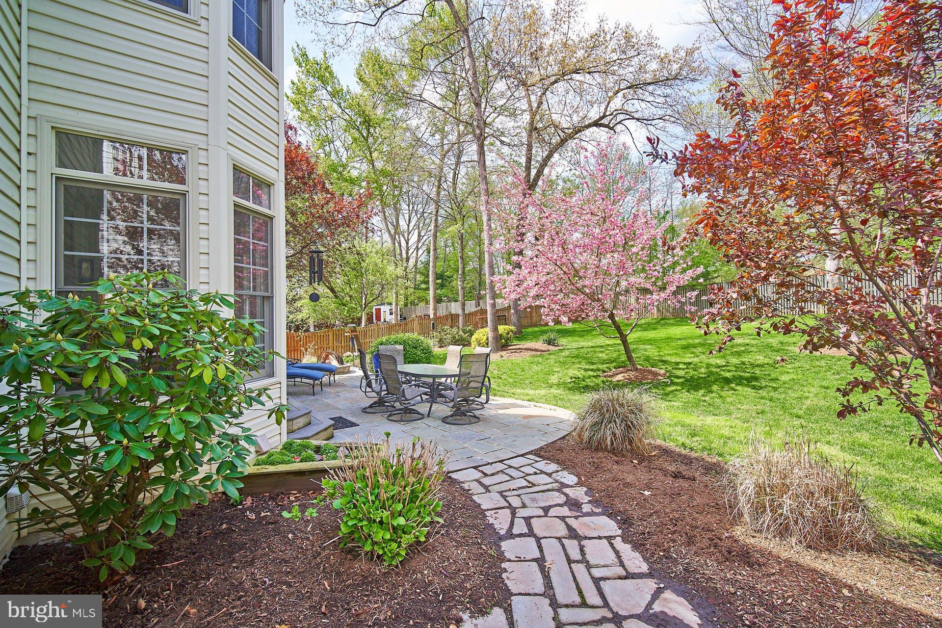 7436 Spring Summit Road Springfield, VA 22150 - Photo 42 of 46 Slate Patio walkway