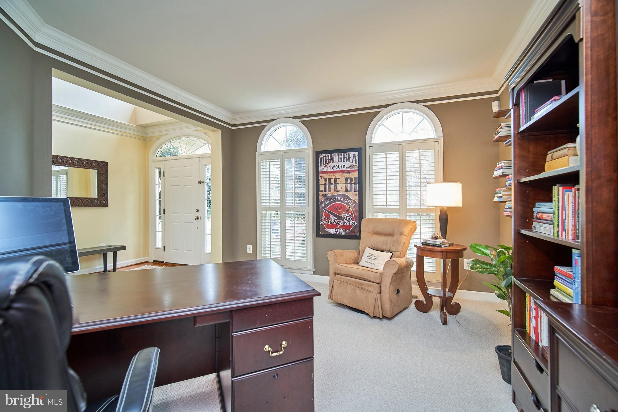 7436 Spring Summit Road Springfield, VA 22150 - Photo 6 of 46 Office built-ins convey