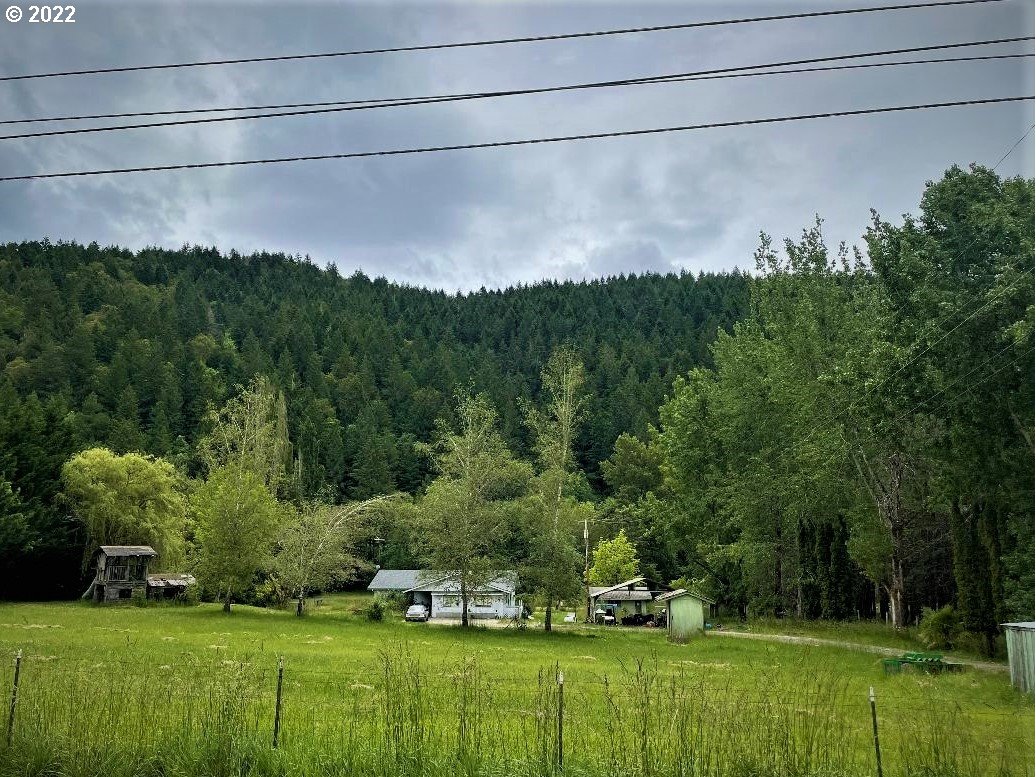 3603 North Myrtle Road Myrtle Creek, OR 97457 - Photo 4 of 22