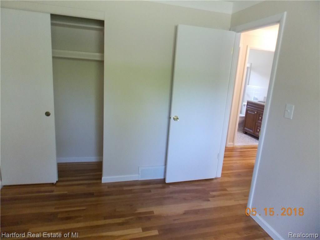 28017 West Nine Mile Road Farmington Hills, MI 48336 - Photo 11 of 27