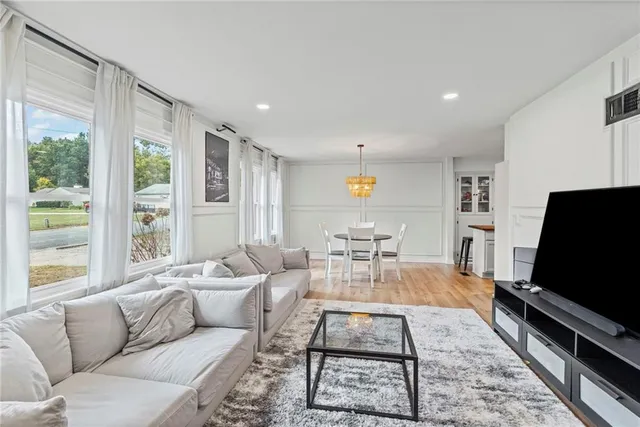 $385,000 | 6620 West 56th Street, Mission, KS 66202