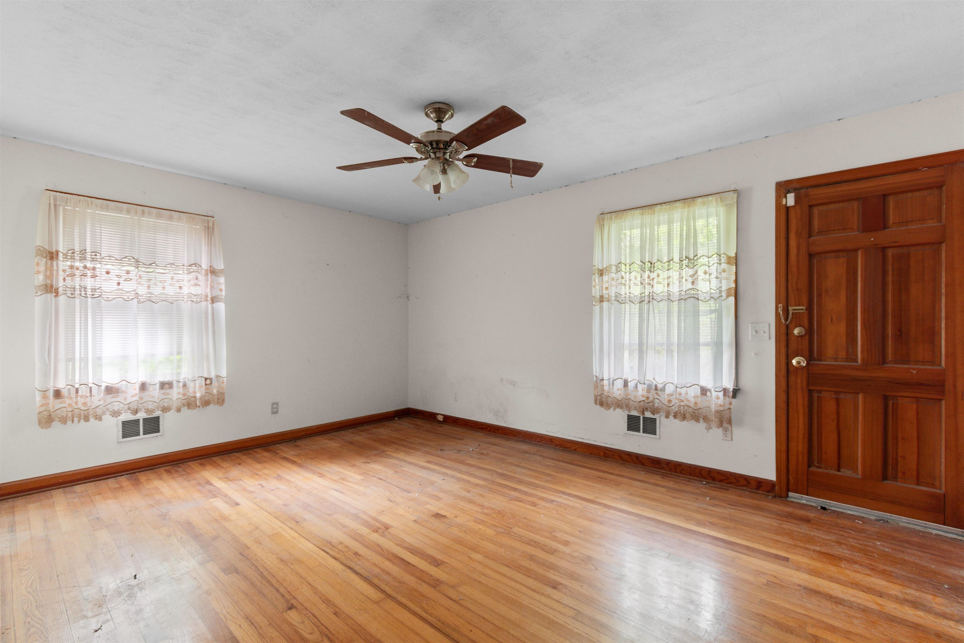 10201 Lake Swamp Road Nichols, SC 29581 - Photo 10 of 46 Gallery Image 10