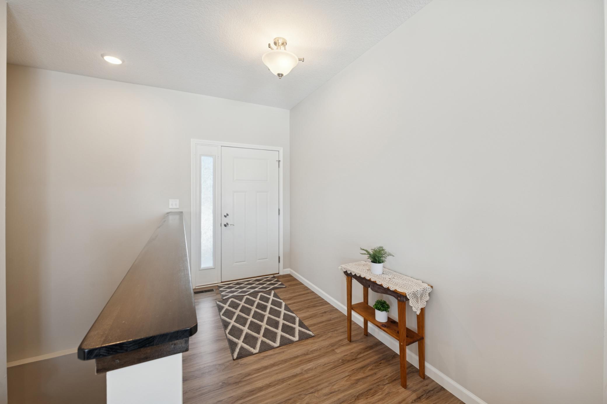 580 Alaska Loop Cambridge, MN 55008 - Photo 4 of 29