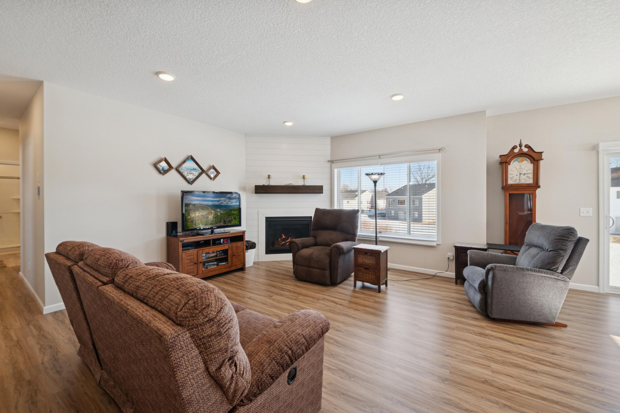 580 Alaska Loop Cambridge, MN 55008 - Photo 6 of 29