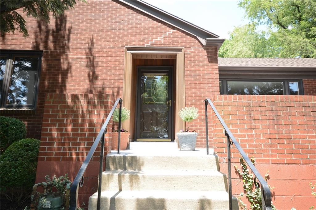 6651 Landview Road Pittsburgh, PA 15217 - Photo 2 of 19 Welcome to this hidden gem