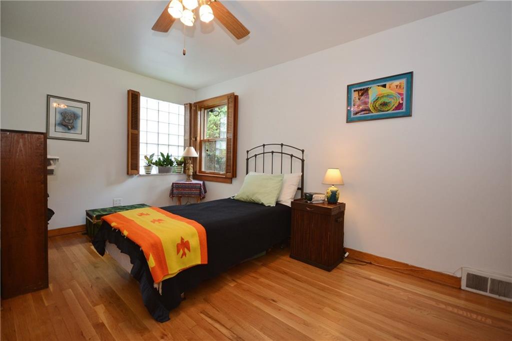 6651 Landview Road Pittsburgh, PA 15217 - Photo 14 of 19 2nd bedroom ample sized