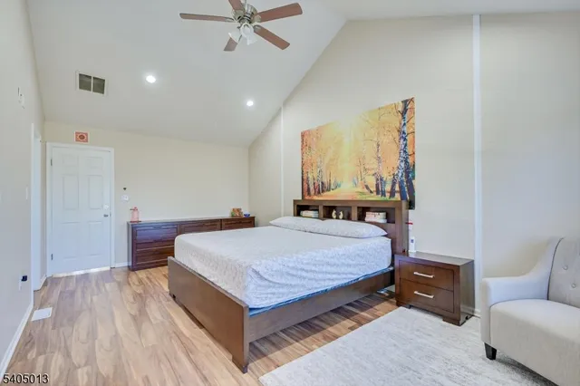 $799,000 | 9 Magellan Way, Franklin Park, NJ 08823