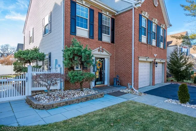 $799,000 | 9 Magellan Way, Franklin Park, NJ 08823