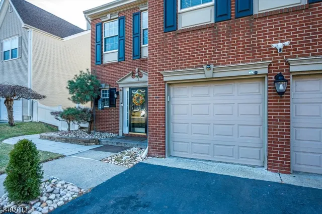 $799,000 | 9 Magellan Way, Franklin Park, NJ 08823