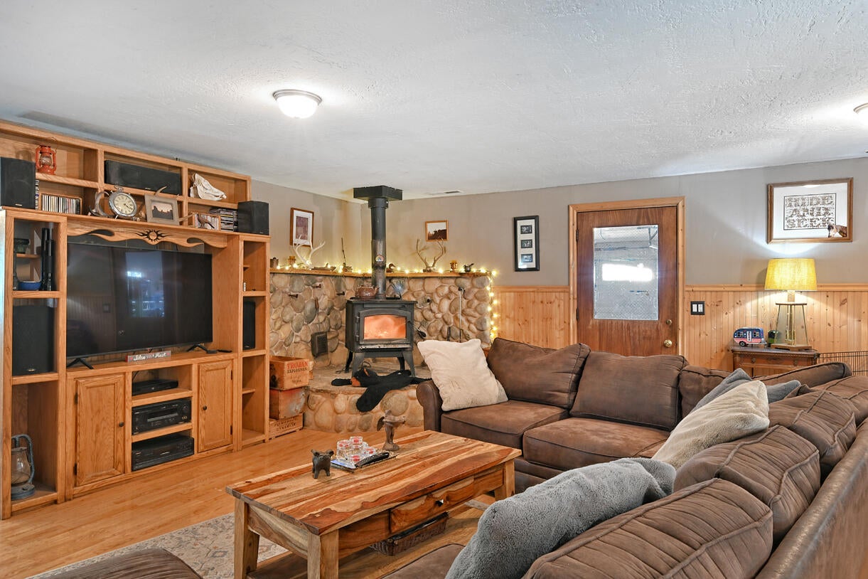 231 Fielder Creek Road Rogue River, OR 97537 - Photo 7 of 46 DSC_0420