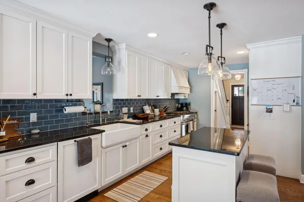 $13,995 | 5 Cooper Avenue, Edina, MN 55436