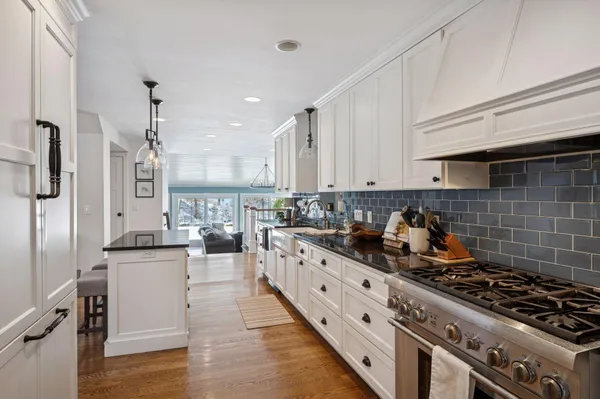 $13,995 | 5 Cooper Avenue, Edina, MN 55436