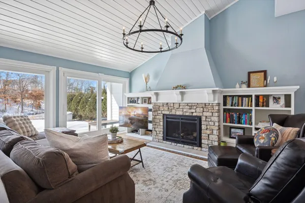 $13,995 | 5 Cooper Avenue, Edina, MN 55436